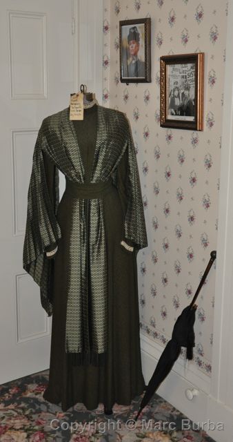 Elizabeth Montgomery Lizzie Borden costume