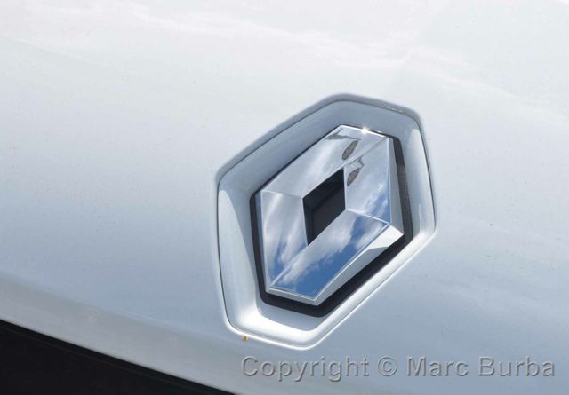 Renault emblem