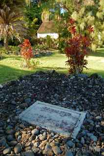 Charles Lindbergh grave Maui