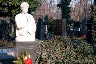 Olsăny Cemetery, Prague