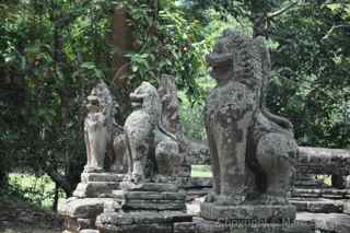 Banteay Kdei lions