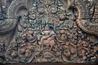 Banteay Srei carving