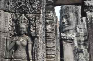 Angkor Thom, Bayon devata