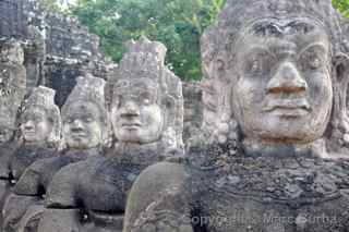 Angkor Thom causeway statues